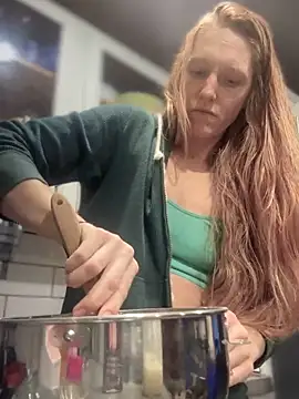 GoldenFlameGoddess online show from February 19, 1:18 am