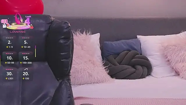 Molly Jons online show from March 12, 1:01 am