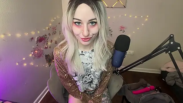 Starr1123 online show from February 10, 9:41 pm