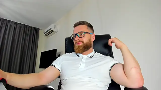Findom guy online show from May 25, 6:25 pm
