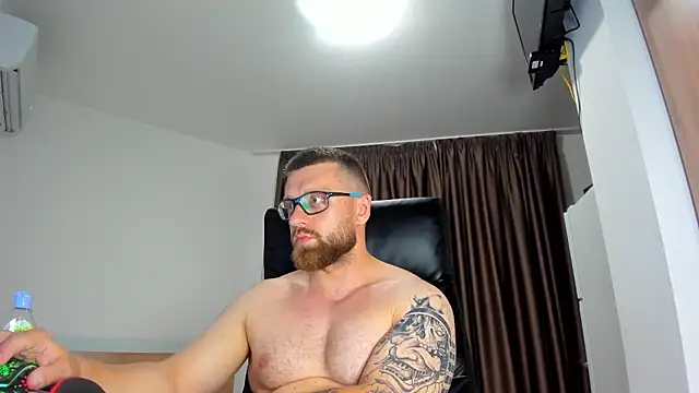 Snapshot of Findom_guy chatting on July 11, 7:05 pm Findom guy online show from July 11, 7:05 pm