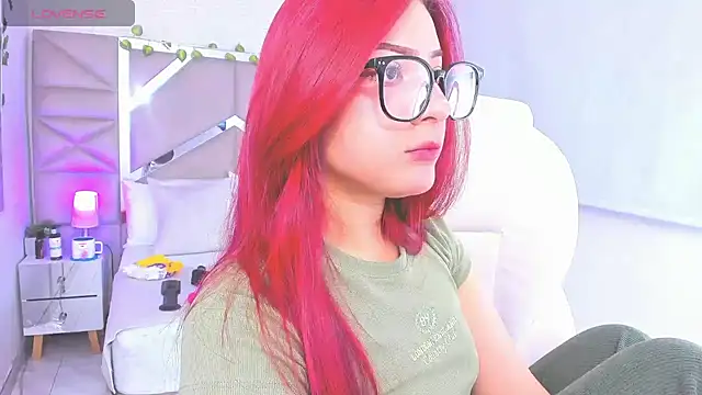 Snapshot of Zoe_Lennoxx chatting on January 6, 1:41 pm Zoe Lennoxx online show from January 6, 1:41 pm