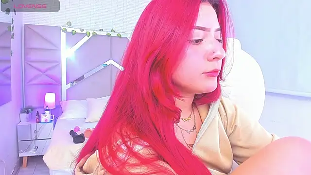 Snapshot of Zoe_Lennoxx chatting on January 9, 12:46 am Zoe Lennoxx online show from January 9, 12:46 am