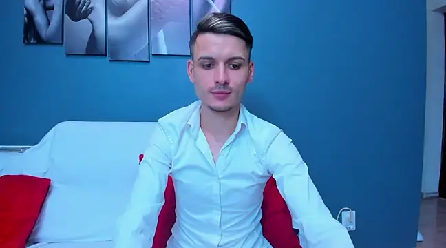 Snapshot of andboyfor6 chatting on February 23, 12:37 pm andboyfor6 online show from February 23, 12:37 pm