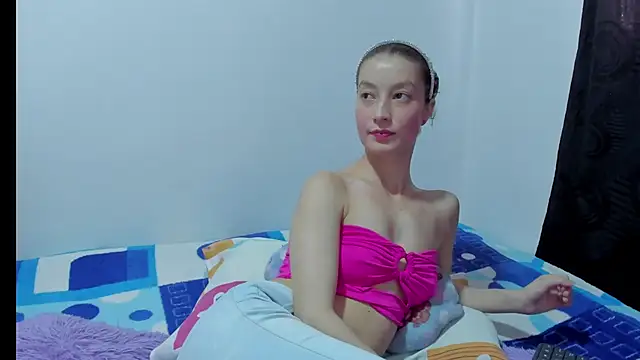 Snapshot of MiiaVolkova chatting on November 20, 8:08 pm MiiaVolkova online show from November 20, 8:08 pm