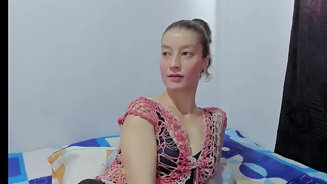 Snapshot of MiiaVolkova chatting on November 24, 5:34 pm MiiaVolkova online show from November 24, 5:34 pm