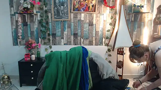 KarimaSarabe online show from November 21, 8:40 pm