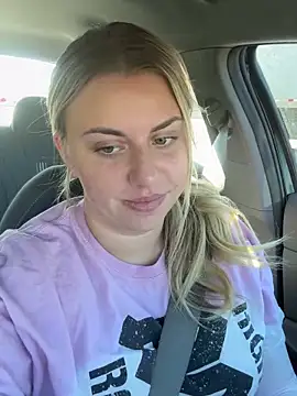 Snapshot of nicolesugarr chatting on November 6, 7:04 pm nicolesugarr online show from November 6, 7:04 pm