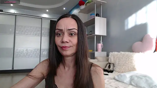 Snapshot of Fire_Sally chatting on June 16, 4:20 pm Fire Sally online show from June 16, 4:20 pm