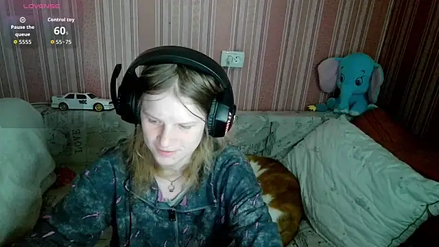 Kathlyn  Heath online show from April 6, 5:47 pm