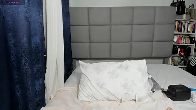 Snapshot of suhaila_suus chatting on November 23, 11:48 pm suhaila suus online show from November 23, 11:48 pm