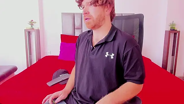 michacosio online show from October 18, 8:31 pm