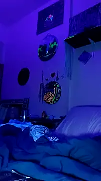 Snapshot of cammyquart chatting on November 27, 1:29 am cammyquart online show from November 27, 1:29 am