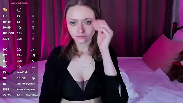 Snapshot of Linda_Bryant chatting on December 16, 12:48 am Linda Bryant online show from December 16, 12:48 am