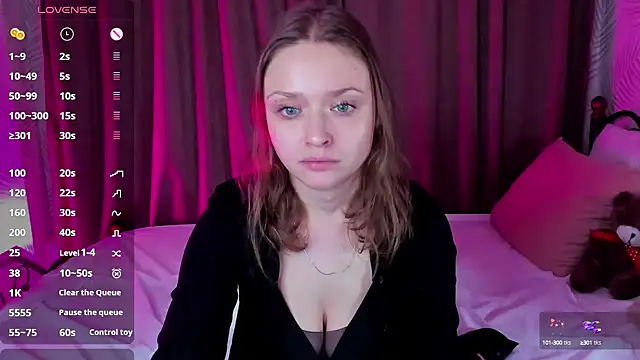 Snapshot of Linda_Bryant chatting on December 16, 3:51 am Linda Bryant online show from December 16, 3:51 am