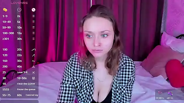 Snapshot of Linda_Bryant chatting on December 26, 7:35 am Linda Bryant online show from December 26, 7:35 am