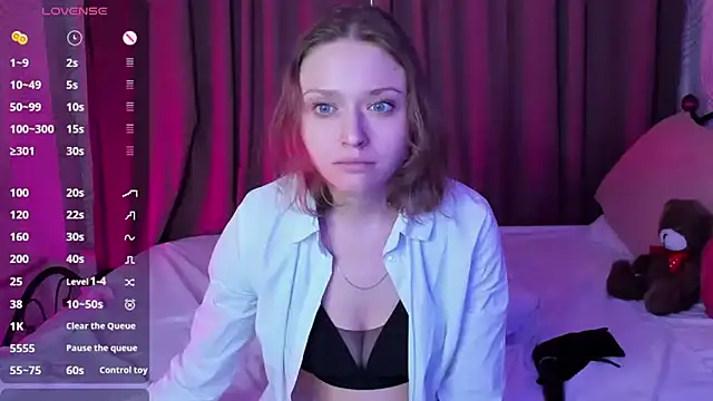 Snapshot of Linda_Bryant chatting on January 3, 4:00 am Linda Bryant online show from January 3, 4:00 am