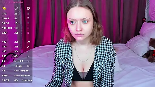 Snapshot of Linda_Bryant chatting on January 19, 12:49 am Linda Bryant online show from January 19, 12:49 am