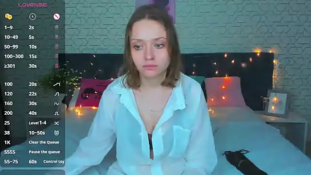 Snapshot of Linda_Bryant chatting on February 1, 3:19 am Linda Bryant online show from February 1, 3:19 am