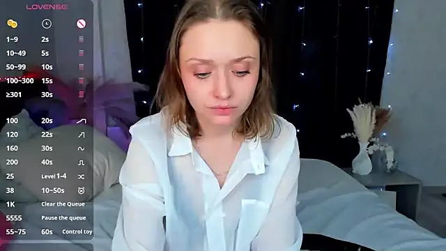 Snapshot of Linda_Bryant chatting on February 8, 4:03 am Linda Bryant online show from February 8, 4:03 am