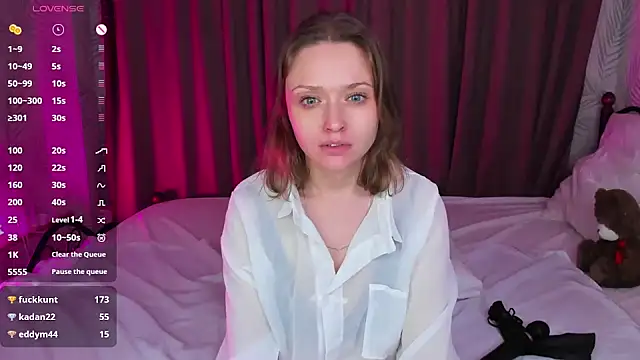 Snapshot of Linda_Bryant chatting on February 16, 2:42 am Linda Bryant online show from February 16, 2:42 am