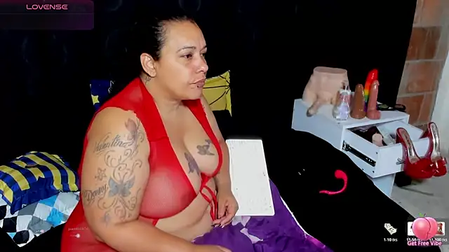 Snapshot of Sofie-Storm chatting on February 8, 10:07 am Sofie-Storm online show from February 8, 10:07 am