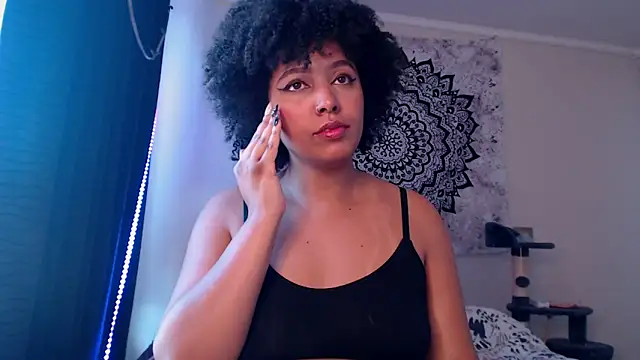 Snapshot of michell_bling1 chatting on February 4, 8:49 pm michell bling1 online show from February 4, 8:49 pm