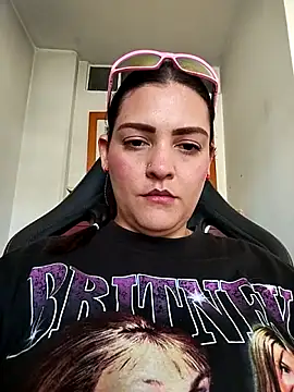 Snapshot of Mia_Hampton chatting on June 1, 8:54 pm Mia Hampton online show from June 1, 8:54 pm