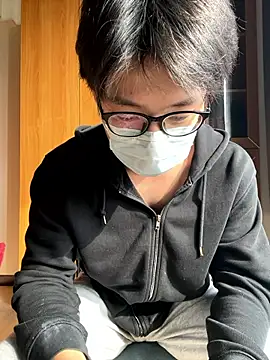 Snapshot of h4779150 chatting on January 18, 2:04 am h4779150 online show from January 18, 2:04 am