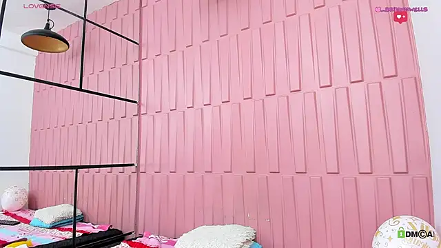 Briana Wells  online show from December 21, 9:15 pm