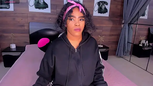 Briana Wells  online show from July 5, 12:34 pm