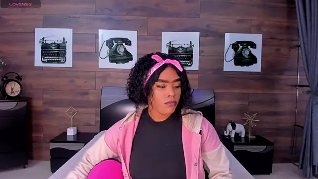 Briana Wells  online show from July 14, 12:44 pm