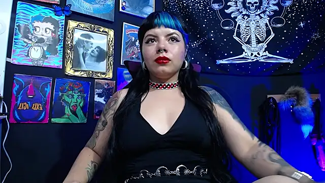 Yourmadame P online show from January 17, 1:47 am