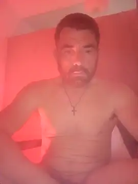 Snapshot of George21ek chatting on November 23, 12:21 am George21ek online show from November 23, 12:21 am