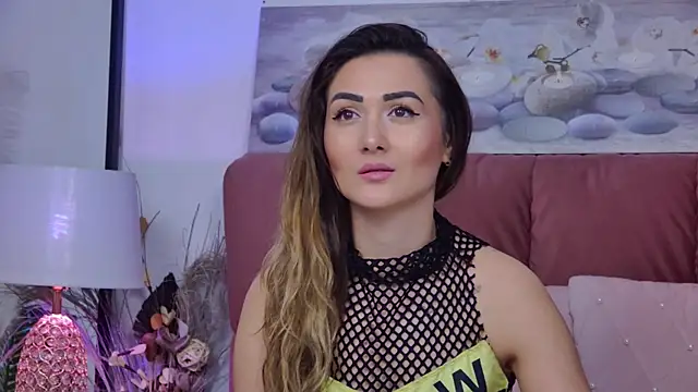 Snapshot of NicolLopeze chatting on February 6, 3:20 pm NicolLopeze online show from February 6, 3:20 pm