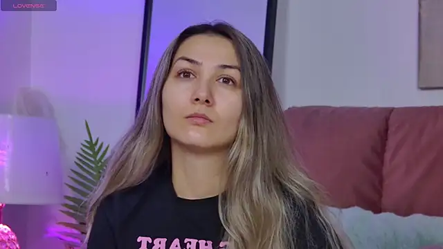 Snapshot of NicolLopeze chatting on November 14, 6:23 am NicolLopeze online show from November 14, 6:23 am