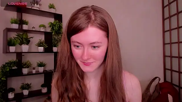 KateCuddle online show from April 9, 2:33 am