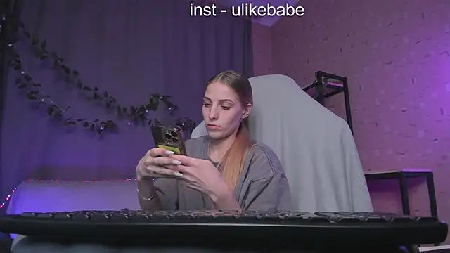 Snapshot of Anna_Fink chatting on January 26, 4:30 pm Anna Fink online show from January 26, 4:30 pm