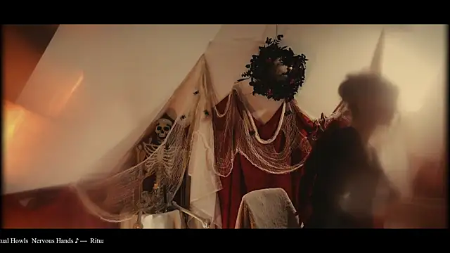 Snapshot of WebCora chatting on October 31, 6:20 pm WebCora online show from October 31, 6:20 pm