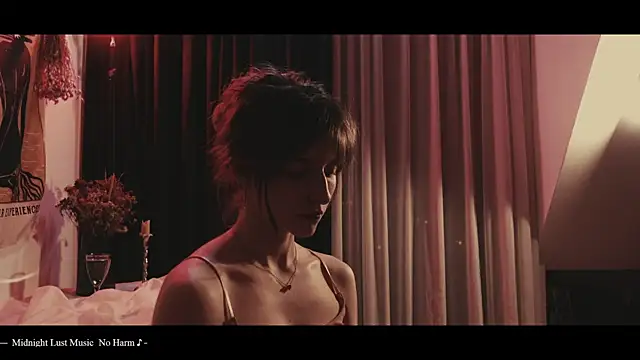 Snapshot of WebCora chatting on November 16, 6:13 pm WebCora online show from November 16, 6:13 pm