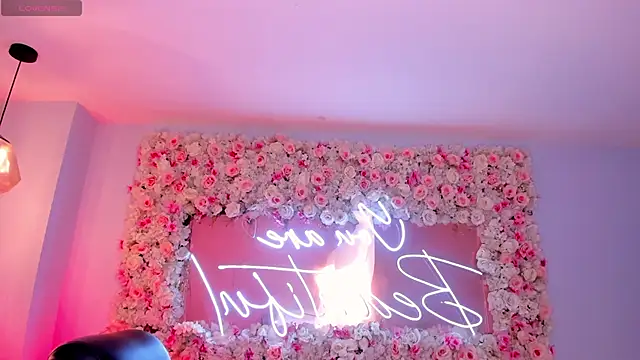 KendraClarkX online show from April 4, 2:43 am