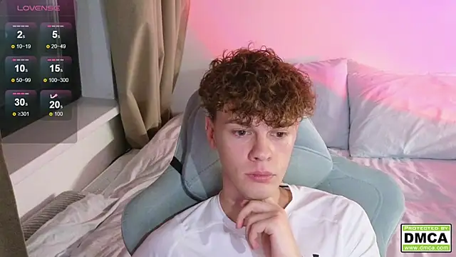 Snapshot of cute_thomas chatting on October 14, 6:42 pm cute thomas online show from October 14, 6:42 pm