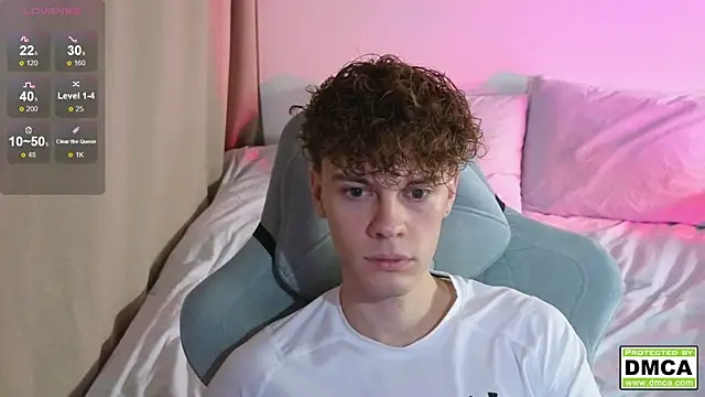 Snapshot of cute_thomas chatting on October 17, 5:59 pm cute thomas online show from October 17, 5:59 pm