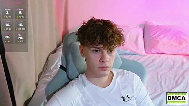 Snapshot of cute_thomas chatting on November 11, 3:01 pm cute thomas online show from November 11, 3:01 pm