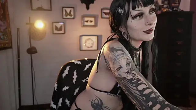 insania 9999  online show from April 14, 6:25 pm