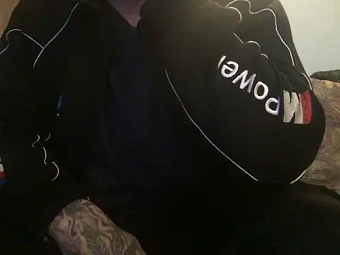 Snapshot of steveindahouse chatting on March 11, 1:45 pm steveindahouse online show from March 11, 1:45 pm