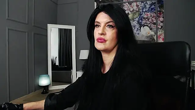 Snapshot of DomMelissaW chatting on December 4, 8:51 pm DomMelissaW online show from December 4, 8:51 pm