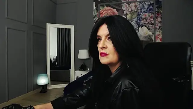 Snapshot of DomMelissaW chatting on January 22, 9:32 pm DomMelissaW online show from January 22, 9:32 pm