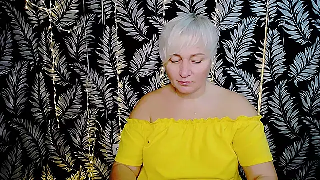 Snapshot of Olivia_playful chatting on November 18, 10:09 am Olivia playful online show from November 18, 10:09 am