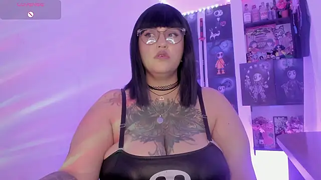  Ali Brinck  online show from February 23, 2:03 pm